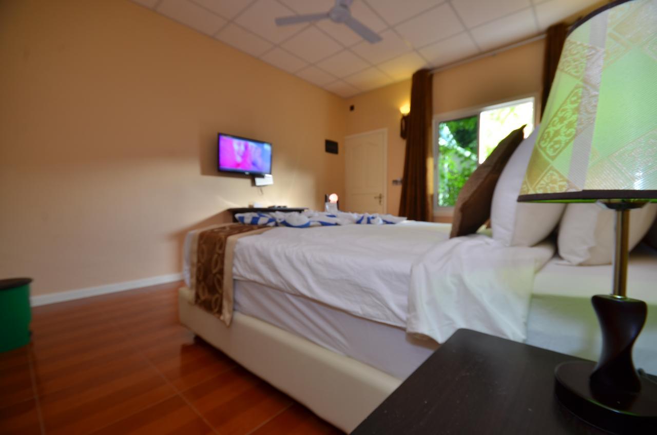 Ukulhas Gunbaru Inn מראה חיצוני תמונה
